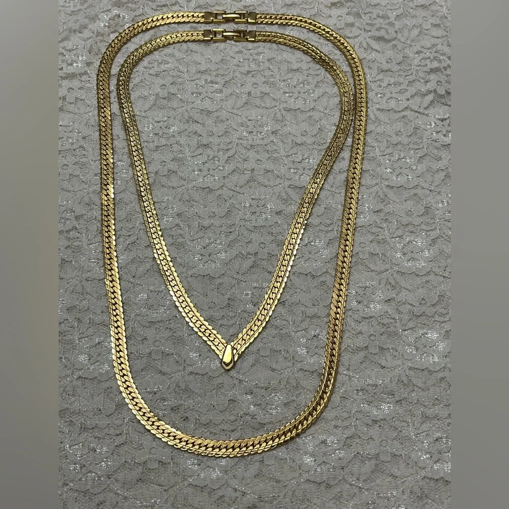 Napier/vintage, herringbone gold tone necklace 24” - Picture 4 of 4